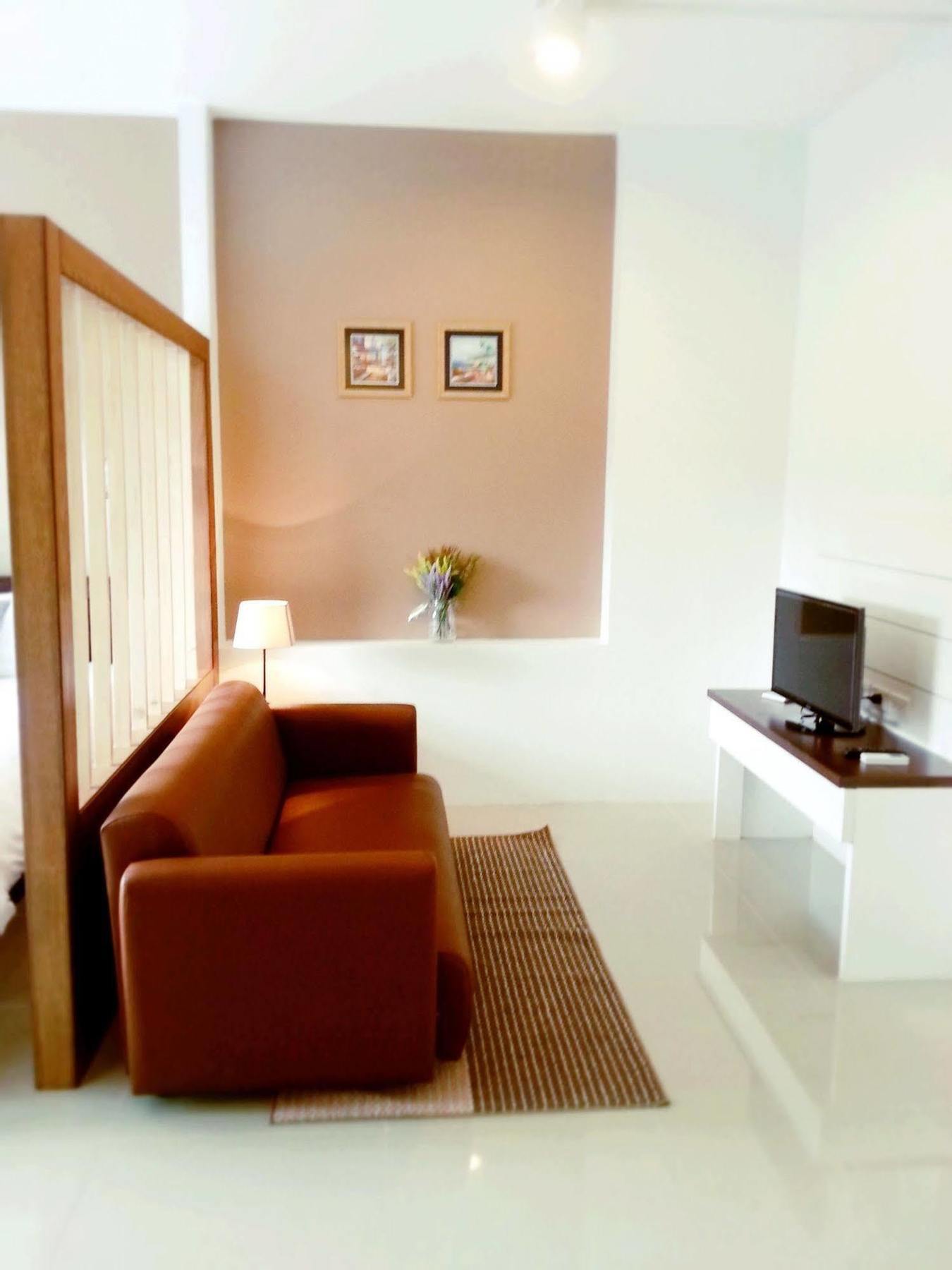 Wealth 30Th Hotel Bangkok Buitenkant foto